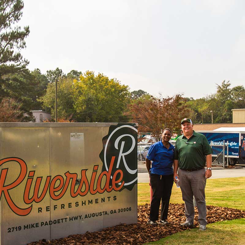 Beverage, food and snack vending machines in Riverside Refreshments